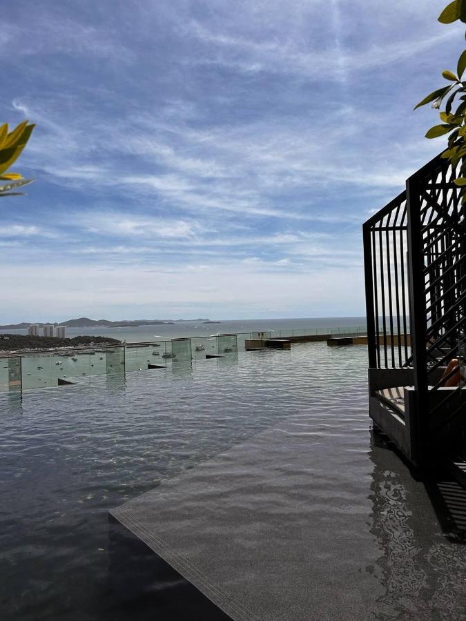 Edge Central Pattaya Apartment Exterior photo